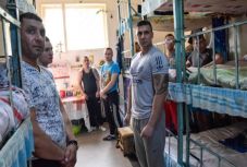 Hitelt vesz fel a kormány két új börtön építésére