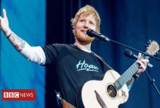 Ed Sheeran lett az évtized előadója Nagy-Britanniában