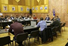 Mezei szerint Borboly túlköltekezik, Borboly szerint Mezei félretájékoztat