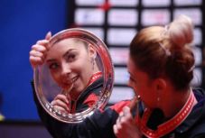 A marosvásárhelyi Szőcs Bernadettet is kitüntette a Román Asztalitenisz-szövetség