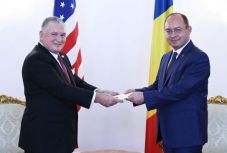 A vízummentességet sürgette az új amerikai nagykövet fogadásakor a külügyminiszter