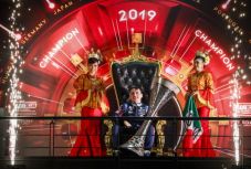 Megszerezte a magyar autósport első nagy nemzetközi címét Michelisz Norbert