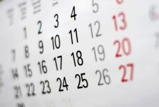 Munkaszüneti napok: az ideinél több hosszú hétvégére számíthatnak 2020-ban az alkalmazottak