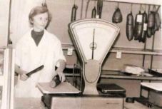 Szójás szalámi, krumplis kolbász: „tudományosan” éheztette a lakosságot Ceaușescu