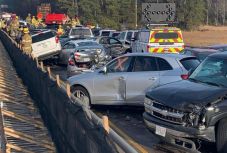 Több mint 60 autó karambolozott az autópályán