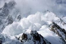 Magas lavinaveszély a Fogarasi-havasokban és a Bucsecs-hegységben