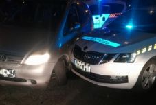 Forgalommal szemben hajtott egy román nő az M0-son