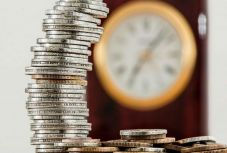 Nő a minimálbér, a vállalkozásoknak még januárban lépniük kell