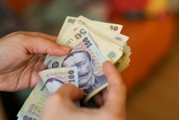 Bár törvény van róla, a kormány nem duplázza meg a gyermekpénzt