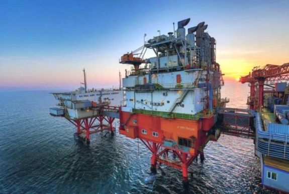 A Lukoil vagy a PGNiG szerezhet részesedést az ExxonMobil fekete-tengeri gázkitermelésében