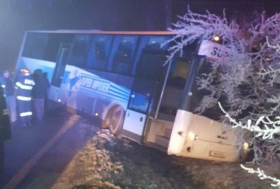 Két nap alatt két, gyerekeket szállító autóbusz balesetezett Temes megyében