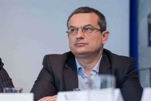 Meghallgatásra várja Dorin Floreát a diszkriminációellenes tanács