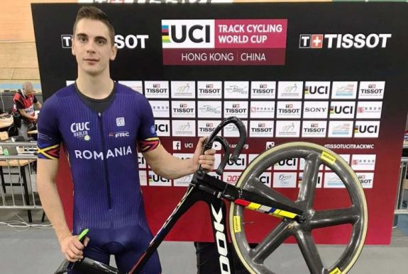 „Ez test test elleni küzdelem, tulajdonképpen küzdősport biciklin”
