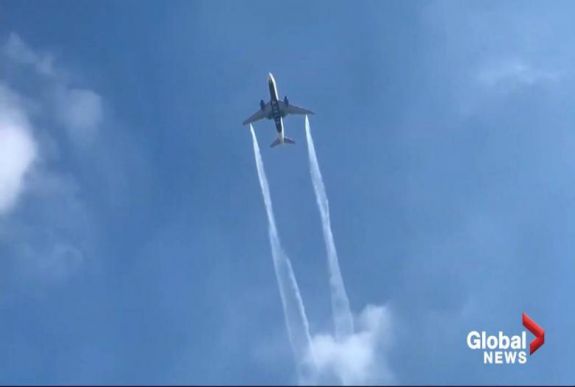 Egy iskola fölött engedte ki üzemanyagát egy gép Los Angelesben, több gyerek megsérült