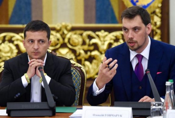 Az ukrán elnök úgy döntött: ad még egy esélyt a miniszterelnöknek