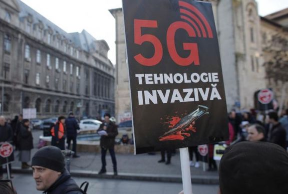 Az 5G hálózat bevezetése ellen tiltakoztak tüntetők Bukarestben