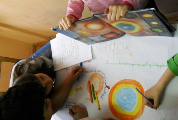 A felső tagozatra is kiterjesztenék a Step by Step oktatási módszert Háromszéken