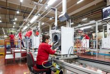 Az euróövezetben csökkentek, Romániában nőttek az ipari termelői árak novemberben 