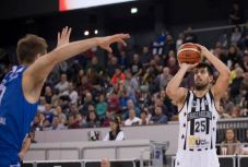 Vereséget szenvedett a kolozsvári U-BT férfi kosárlabda csapata