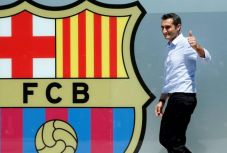 Menesztették az FC Barcelona vezetőedzőjét