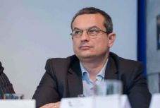 Meghallgatásra várja Dorin Floreát a diszkriminációellenes tanács