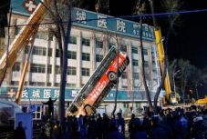 Elnyelte a föld a buszt, hatan meghaltak