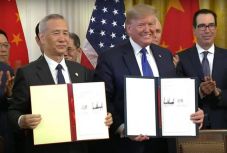 Tűzszünetet kötött az Egyesült Államok és Kína a kereskedelmi háborúban