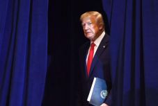 Megkezdődött a Trump elleni impeachment-eljárás a szenátusban