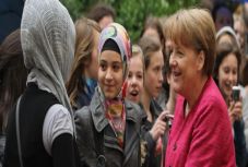 Bíró Béla: Kényszerasszimiláció és gyökértelenség