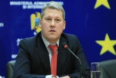 FRISSÍTVE - Nevesítette főügyészjelöltjeit Cătălin Predoiu igazságügyi miniszter