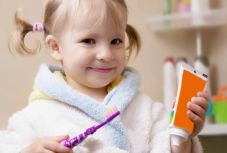 „A fogmosástól nem mentesülünk” – a gyerekek fog- és szájápolásáról tartottak előadást