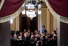 Megkezdődött a Donald Trump elleni impeachment-eljárás szenátusi tárgyalása