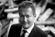 Bartis Attila az új Térey-ösztöndíjas a támogatást visszautasító Bartók Imre helyett