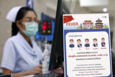 Infektológus szerint valószínűleg nehezen terjed emberről emberre az új koronavírus