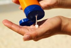 Ezt mindenképpen tudnia kell, ha napvédő krémet használ