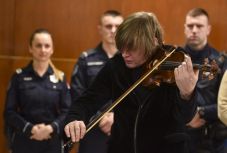 Visszakapta ellopott hegedűjét Lajkó Félix