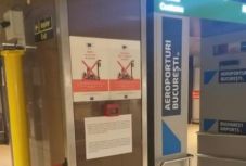 Már Bukarestben is tájékoztatják az utasokat a koronavírus veszélyeiről