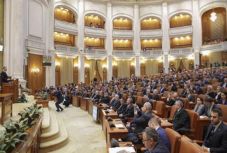 A USR eltörölné a különnyugdíjakat, az ALDE visszaküldené a szakbizottságnak a tervezetet