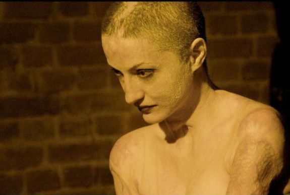 A Colectiv-tűzvészről készült filmet a rendező és a szereplők jelenlétében mutatják be