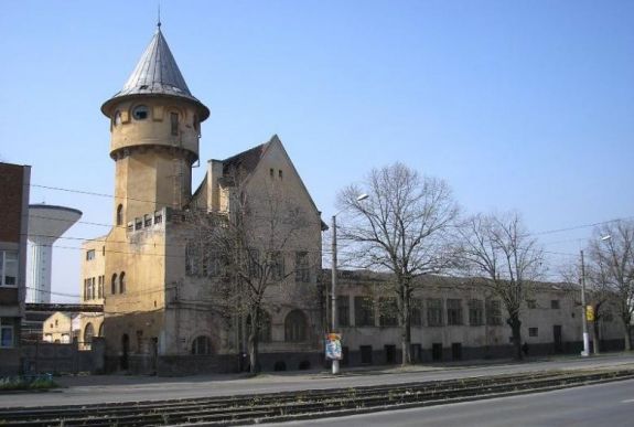 Arad: a város megmentené a magyar autógyártás egyik fontos ipartörténeti műemlékét