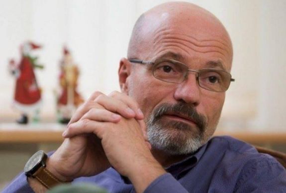 Újra erdélyi körúton Dr. Zacher Gábor sztártoxikológus