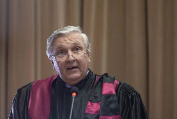 Házi őrizetbe helyezték Mircea Beuran orvost