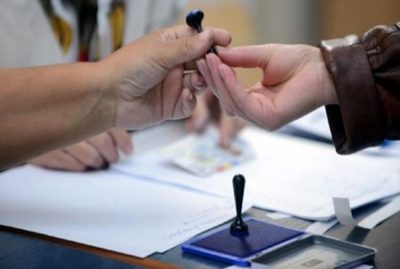 FRISSÍTVE - Megjelent a Hivatalos Közlönyben a parlamenti választási törvényt módosító vitatott rendelet