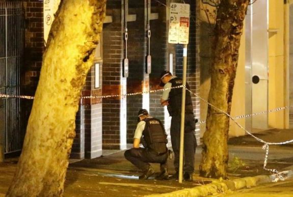 Repülő gázpalack ölt meg egy járókelőt Sydney-ben
