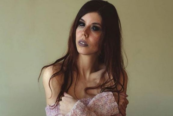 Lassan mindkét szemére megvakul egy nő egy rosszul sikerült tetoválás miatt