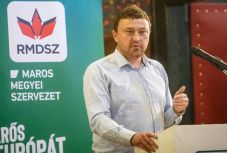Helyhatósági választások: szerdáig dönthetnek az RMDSZ-szervezetek a jelöltállítás módjáról