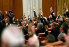 Megválasztották a képviselőház és a szenátus házbizottságát