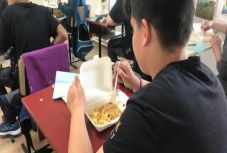 Több mint 65 ezer gyerek vesz részt a Meleg ebéd programban