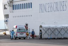 Újabb 41 fertőzöttet találtak a karantén alá helyezett japán óceánjáró utasai között