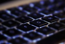 Lennének eszközeink a sértő tartalmakkal szemben fellépni, mégsem tesszük